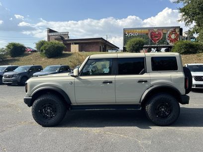 New 2026 Ford Bronco Outer Banks w/ Sasquatch Package