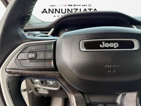 Certified 2022 Jeep Grand Cherokee Limited image 24