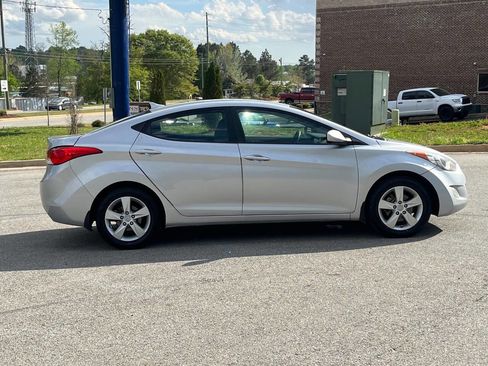 Used 2012 Hyundai Elantra GLS w/ Preferred Pkg 3 FWD image 4