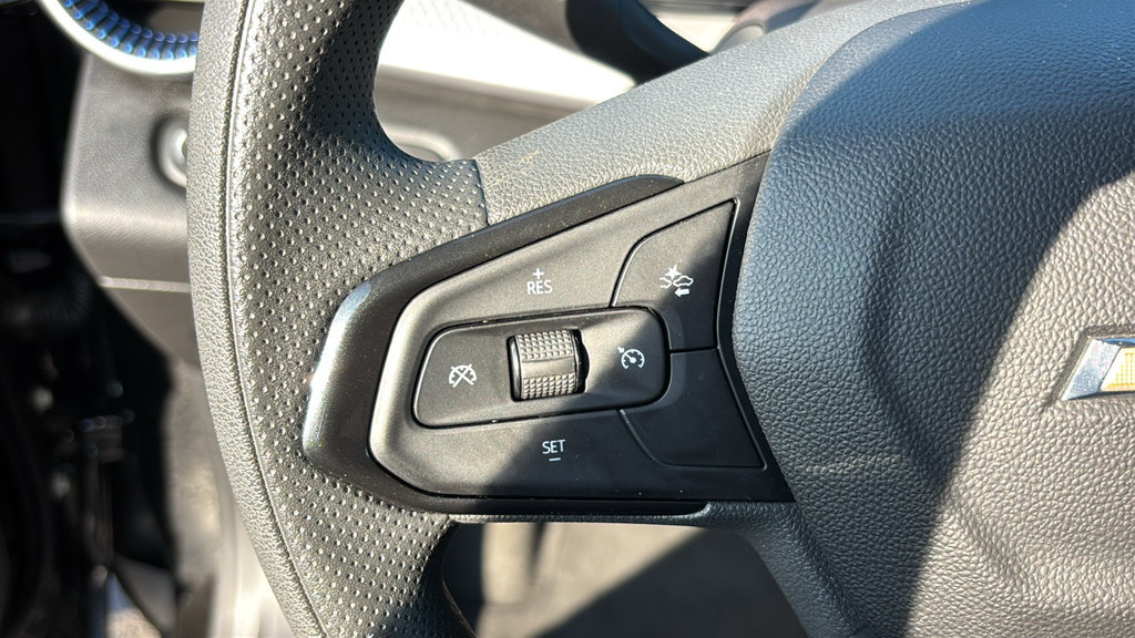 Used 2025 Chevrolet Trax LT FWD image 17