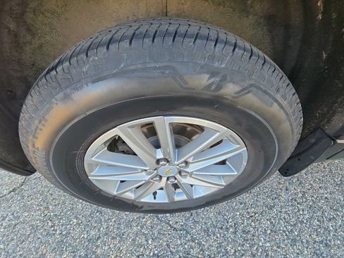 Used 2023 Chevrolet Traverse LT w/ LPO, Floor Liner Package AWD/4WD image 33
