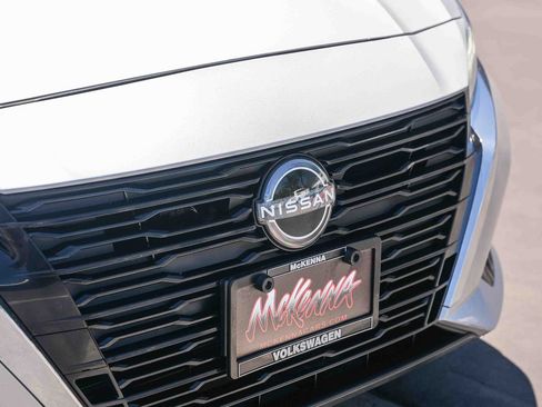 Used 2024 Nissan Altima 2.5 SV FWD image 5