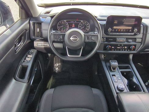 Certified 2024 Nissan Pathfinder S image 16