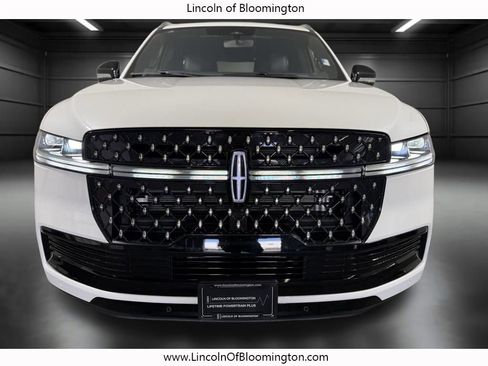 New 2025 Lincoln Navigator L Black Label image 10