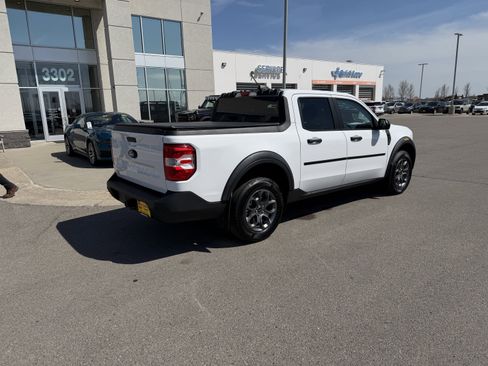 Used 2025 Ford Maverick XLT w/ XLT Luxury Package AWD/4WD image 9
