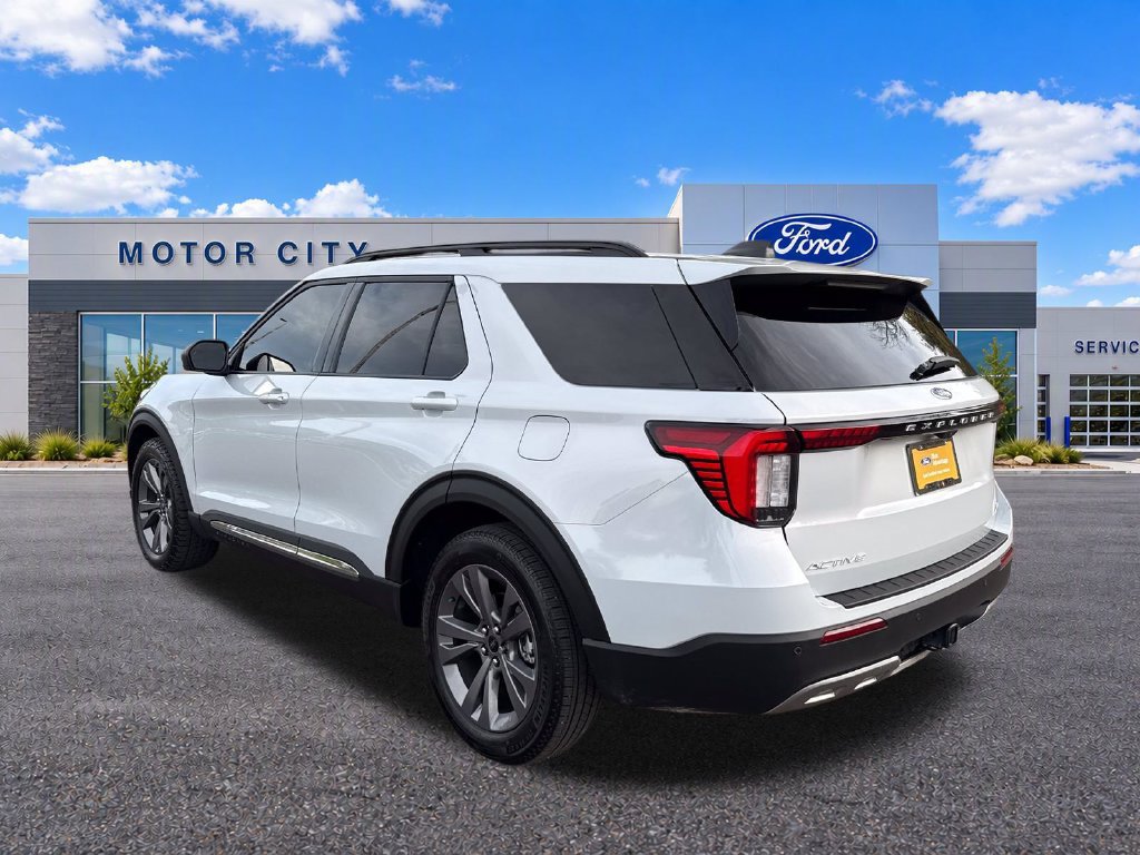 Used 2025 Ford Explorer Active w/ Active Comfort Package AWD/4WD image 6