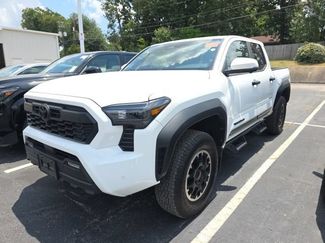 Used 2024 Toyota Tacoma TRD Off-Road w/ TRD Off Road Premium Package AWD/4WD video 1