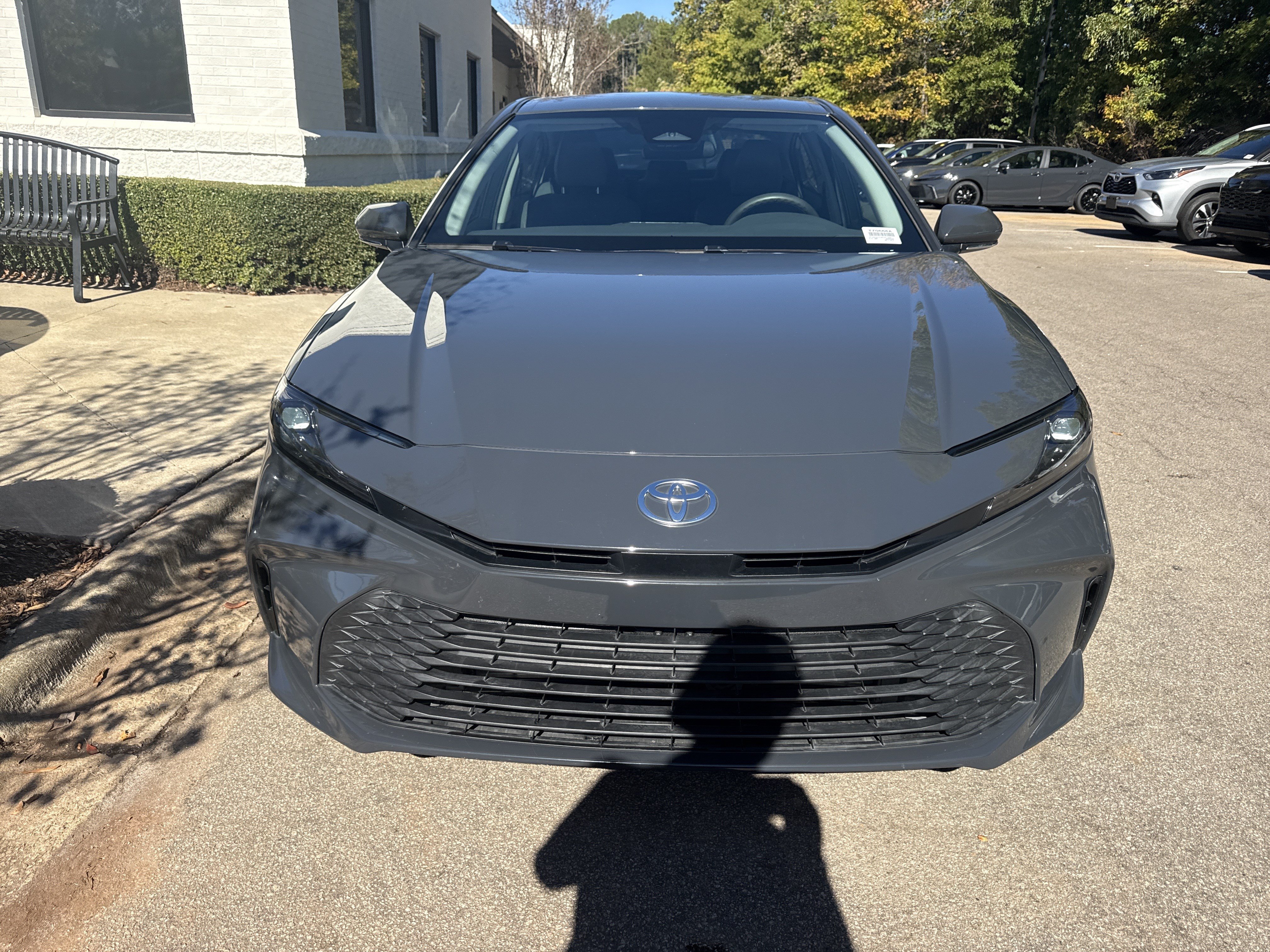 Used 2025 Toyota Camry LE FWD image 14