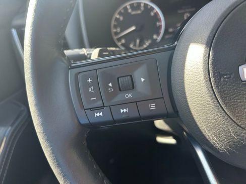 Used 2022 Nissan Rogue SL image 21