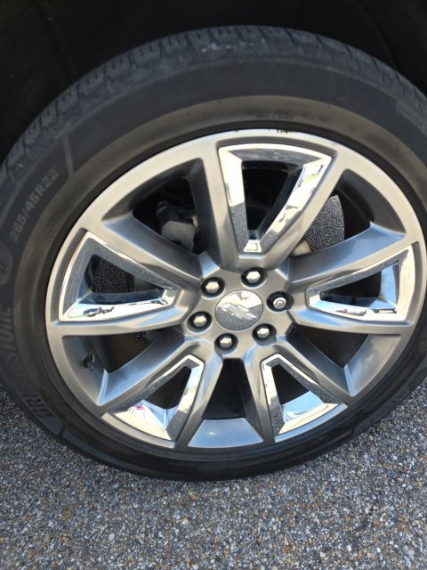 Used 2019 Chevrolet Suburban Premier RWD image 9