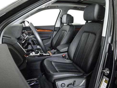 Used 2023 Audi Q5 2.0T Premium w/ Convenience Package AWD/4WD image 17