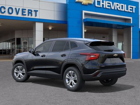 New 2026 Chevrolet Trax LS FWD image 3