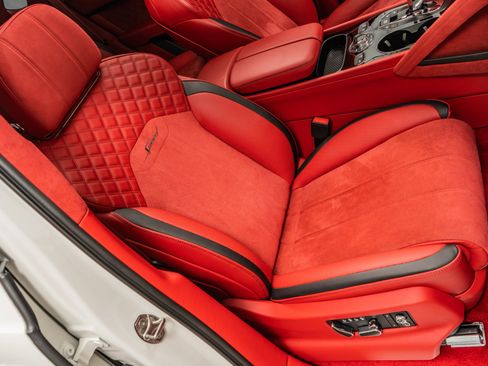 Used 2021 Bentley Bentayga Speed image 25
