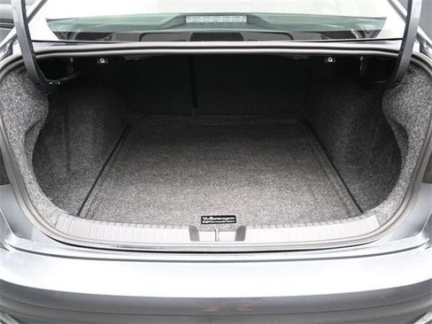 New 2026 Volkswagen Jetta SE image 12