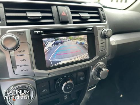 Used 2019 Toyota 4Runner SR5 AWD/4WD image 9