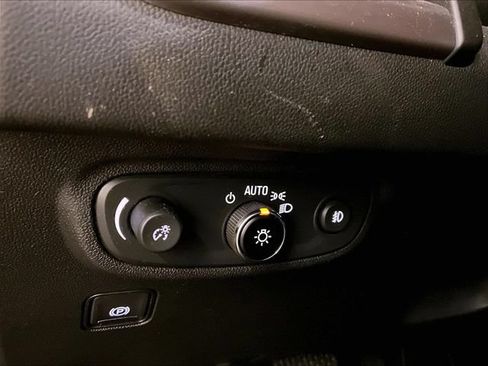 Used 2023 GMC Terrain AT4 AWD/4WD image 30