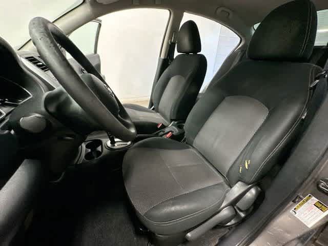 Used 2014 Nissan Versa SV w/ Convenience Package FWD image 13