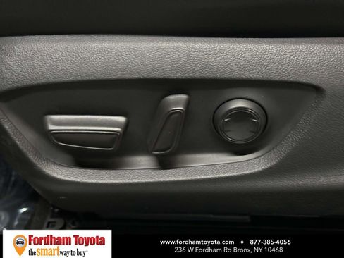 Used 2023 Toyota Camry SE AWD/4WD image 17