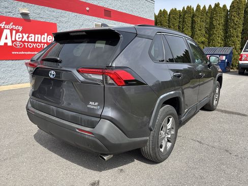 Used 2024 Toyota RAV4 XLE image 3