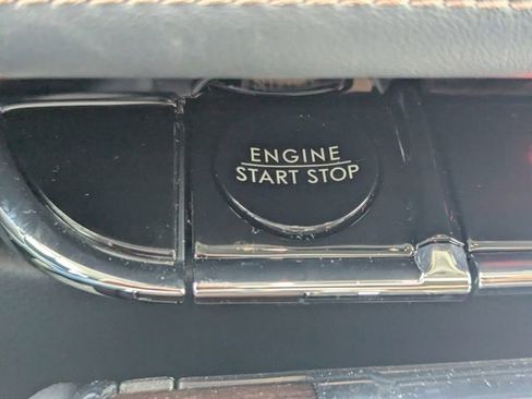 New 2025 Lincoln Aviator Reserve w/ Luxury Package image 23