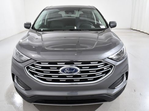 Used 2022 Ford Edge SEL w/ Convenience Package image 3