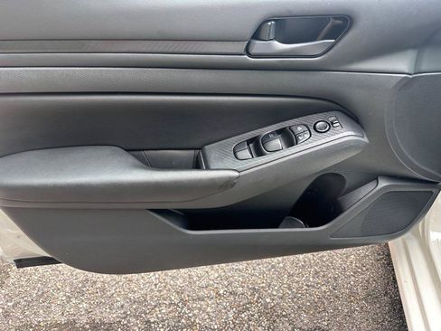 Used 2023 Nissan Altima 2.5 S FWD image 15