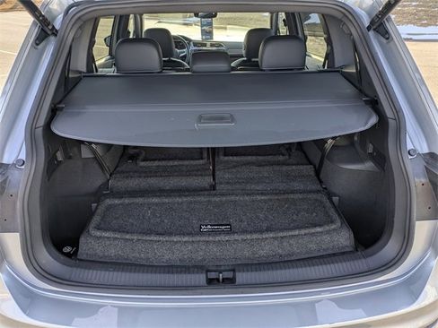 Certified 2023 Volkswagen Tiguan SE R-Line image 13