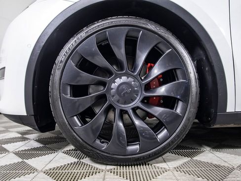 Used 2023 Tesla Model Y Performance AWD/4WD image 8