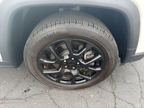 Used 2023 Jeep Compass Altitude image 7