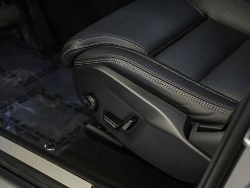 Certified 2023 Volvo XC60 B5 Ultimate w/ Climate Package FWD image 25