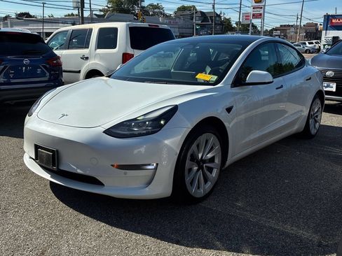 Used 2022 Tesla Model 3 Long Range AWD/4WD image 2