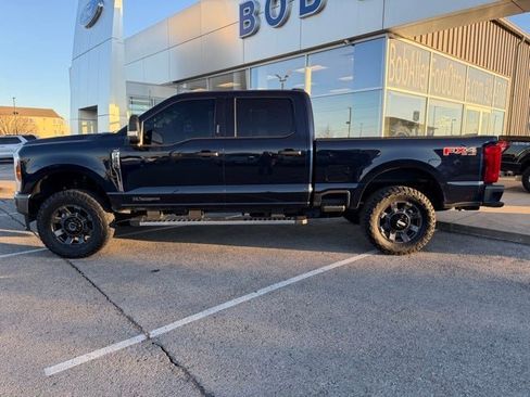 Used 2024 Ford F250 XLT w/ FX4 Off-Road Package image 2
