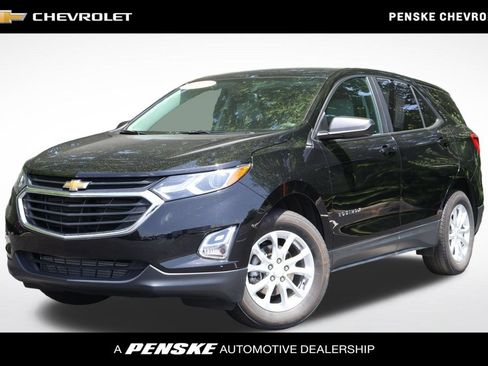 Certified 2021 Chevrolet Equinox LS w/ LS Convenience Package AWD/4WD image 1