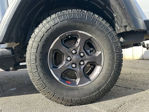 Used 2020 Jeep Gladiator Rubicon image 20