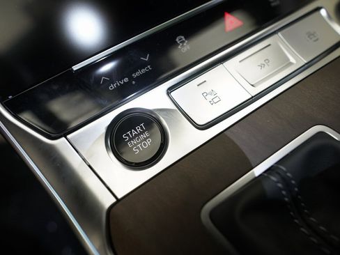 New 2025 Audi A6 3.0T Prestige image 32