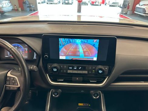 Certified 2024 Toyota Grand Highlander AWD image 22