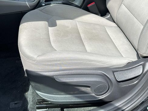 Used 2018 Hyundai Elantra SEL FWD image 17
