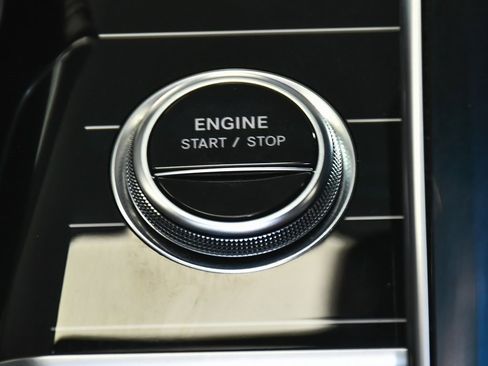 Used 2023 Mercedes-Benz S 580e 4MATIC Sedan image 45