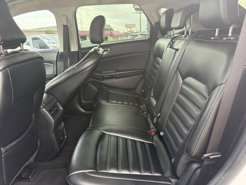 Used 2022 Ford Edge SEL AWD/4WD image 17