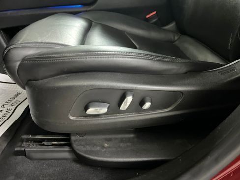 Used 2018 Cadillac XT5 Luxury image 75