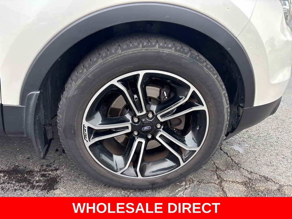 Used 2015 Ford Explorer Sport w/ Equipment Group 401A AWD/4WD image 12