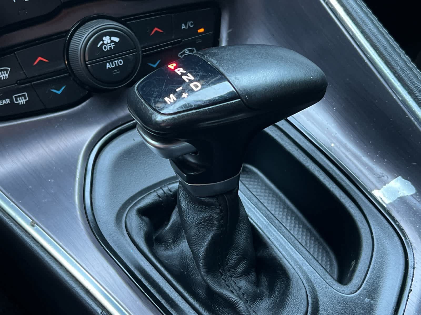 Used 2016 Dodge Challenger R/T w/ Driver Convenience Group RWD image 22