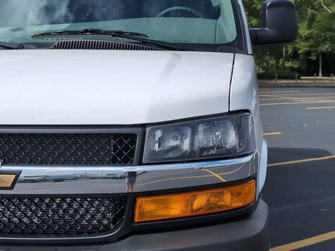 New 2026 Chevrolet Express 2500 Extended RWD image 13