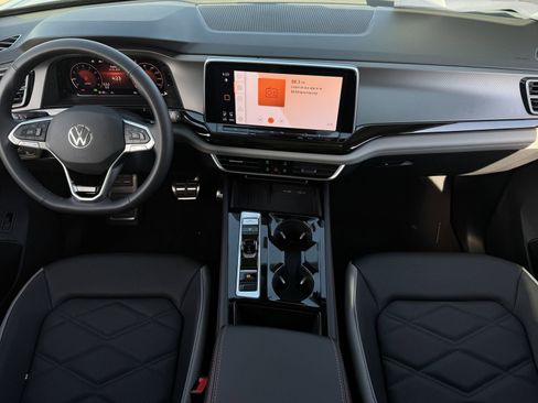New 2026 Volkswagen Atlas Peak Edition AWD/4WD image 15
