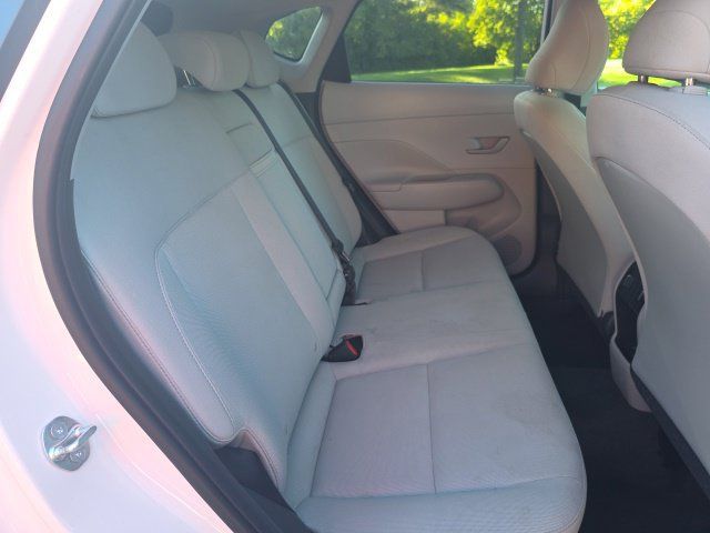 Used 2025 Hyundai Kona SEL AWD/4WD image 22