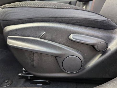Used 2023 Jeep Renegade Trailhawk AWD/4WD image 11