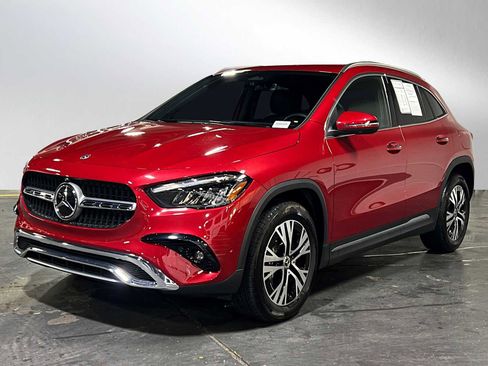 Certified 2025 Mercedes-Benz GLA 250 4MATIC image 7