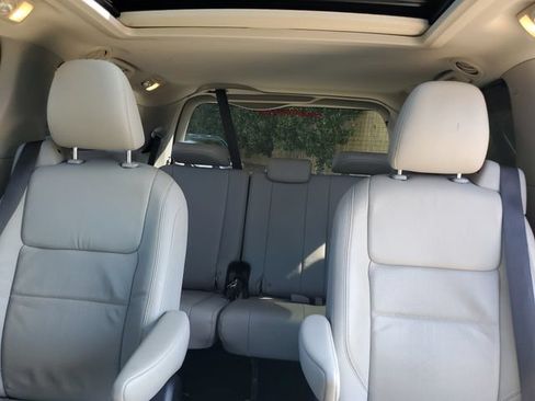 Used 2017 Toyota Sienna Limited Premium w/ Advanced Technology Package FWD image 27