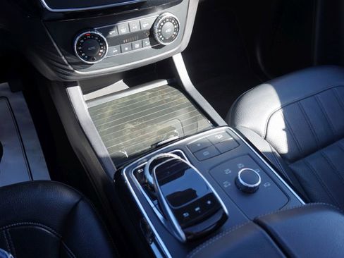 Used 2018 Mercedes-Benz GLE 350 4MATIC image 48