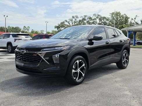 New 2026 Chevrolet Trax RS w/ Sunroof Package FWD image 8
